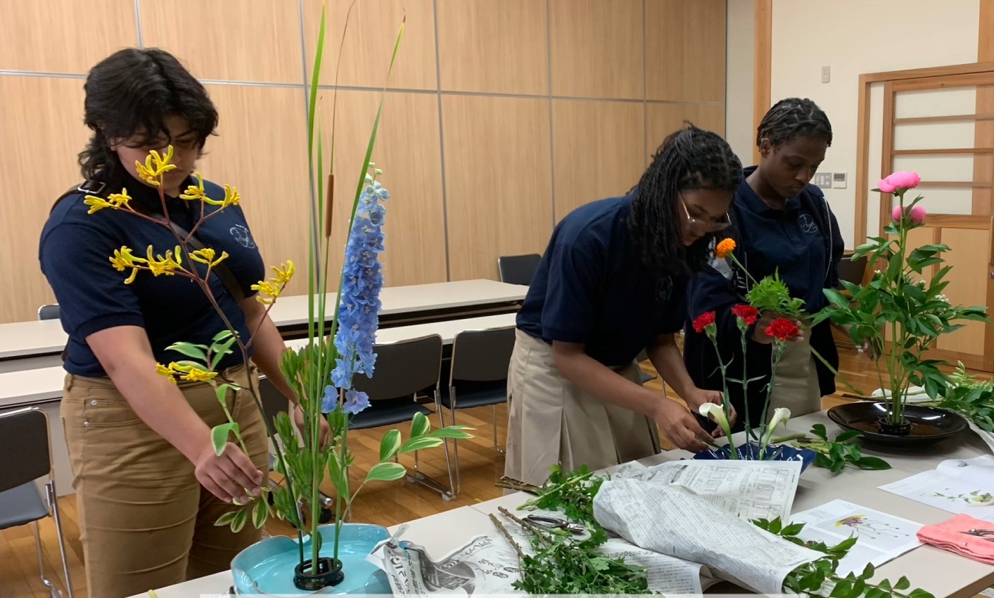 Ikebana flower arranging exchange in Miyazu